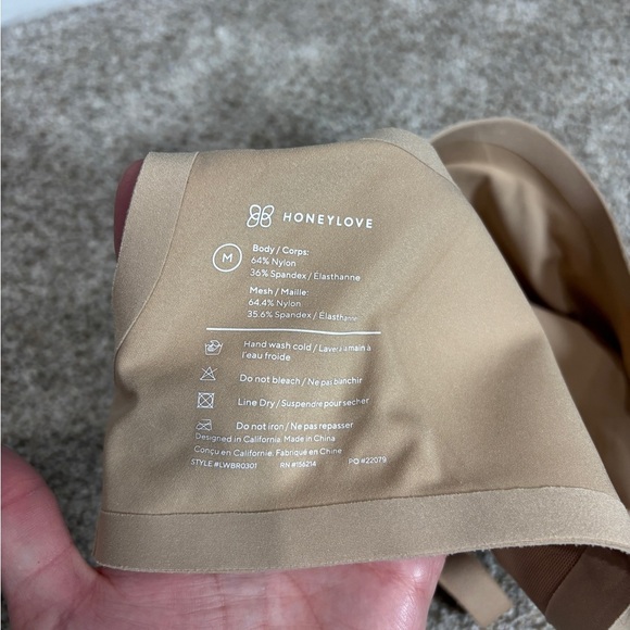 Honeylove CrossOver Wireless Bra in Sand Size Medium - Picture 6 of 11